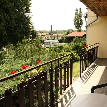 Česká Skalice Bungalovy A Ubytovani Ratiborice- Zlic מראה חיצוני תמונה