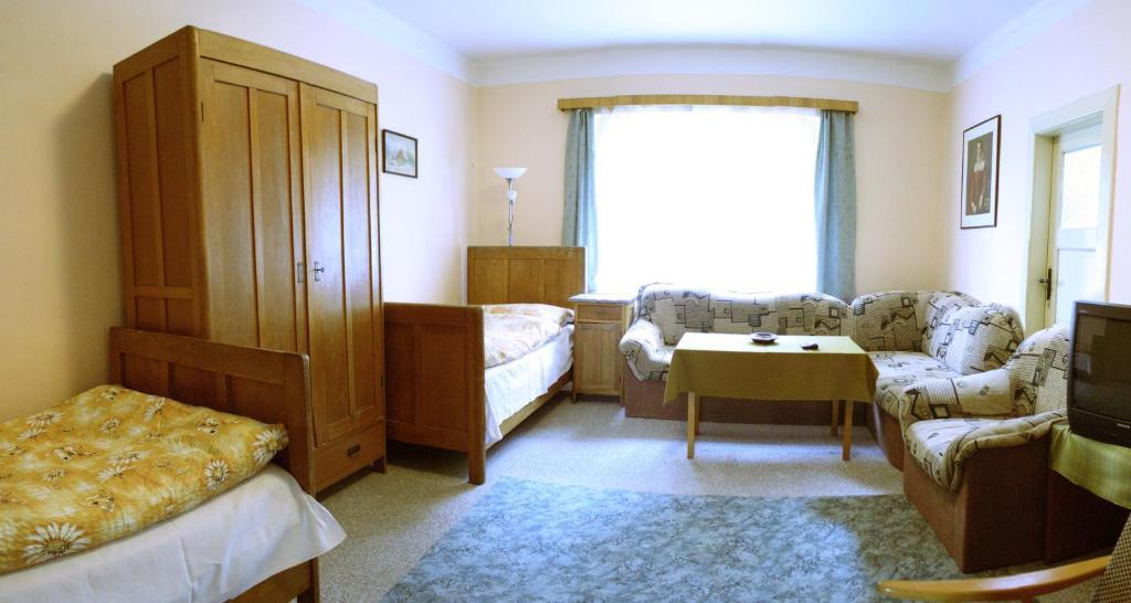 Česká Skalice Bungalovy A Ubytovani Ratiborice- Zlic חדר תמונה